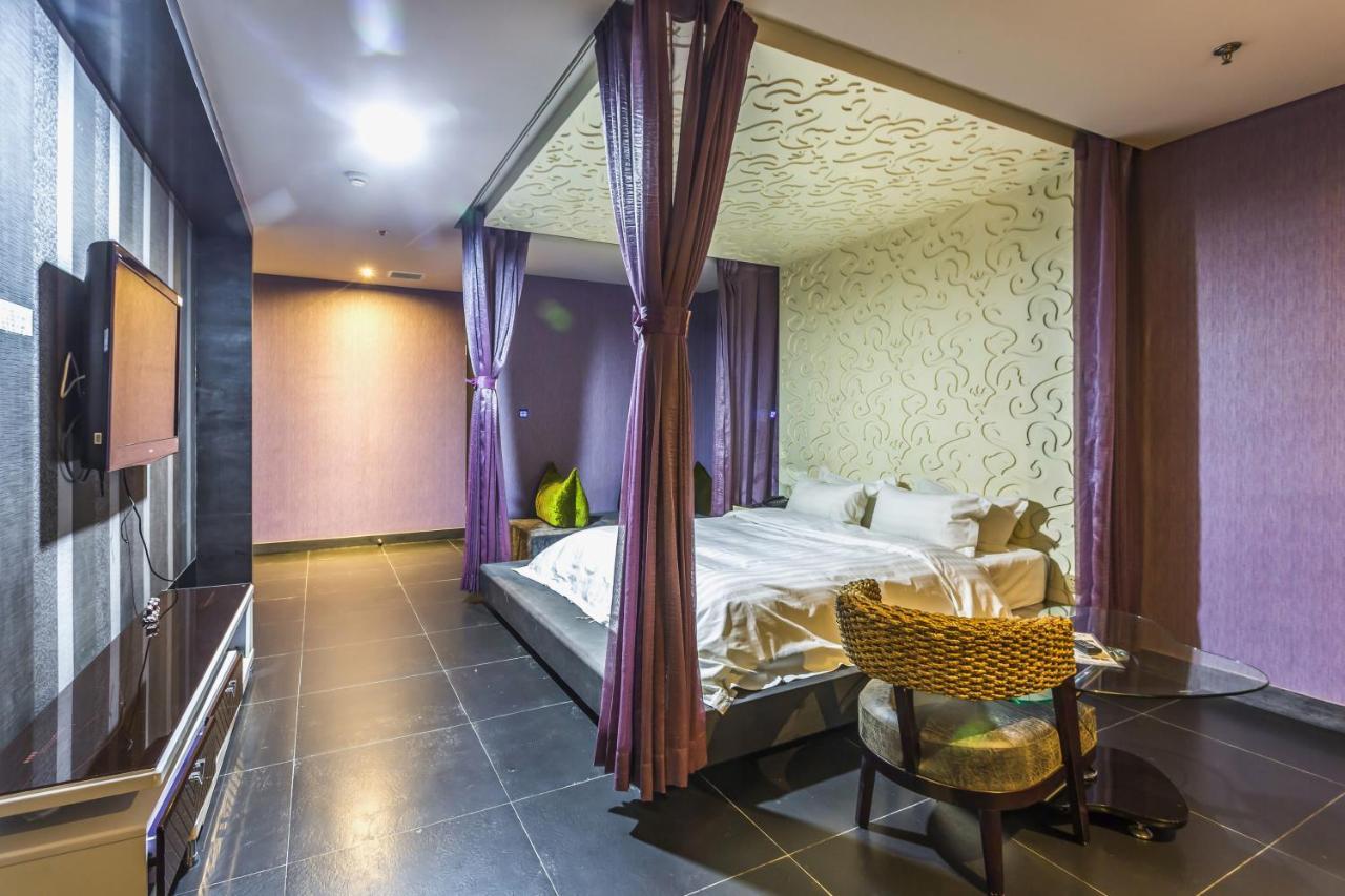 Qingdao Heng Bo Hotel Екстер'єр фото