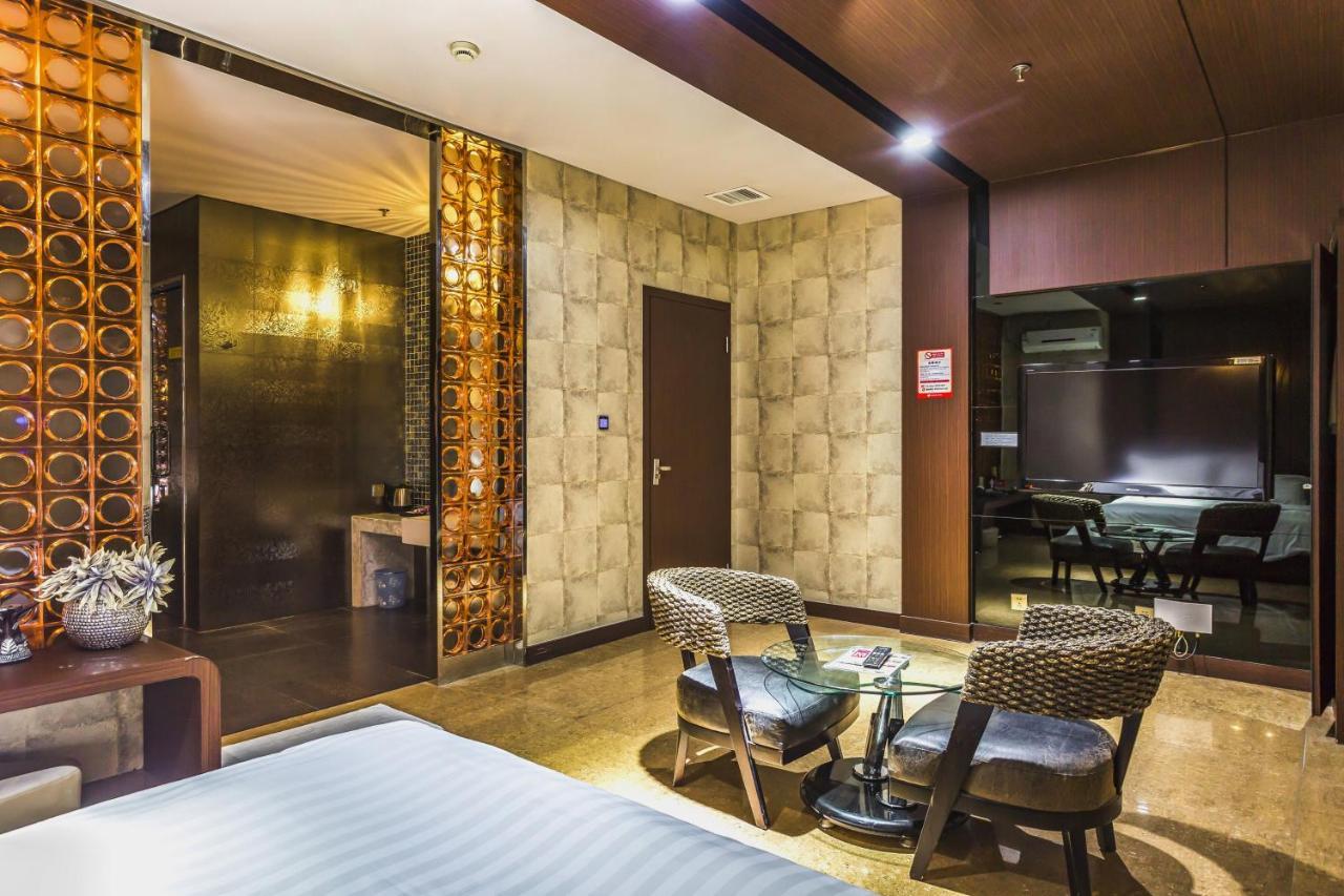 Qingdao Heng Bo Hotel Екстер'єр фото
